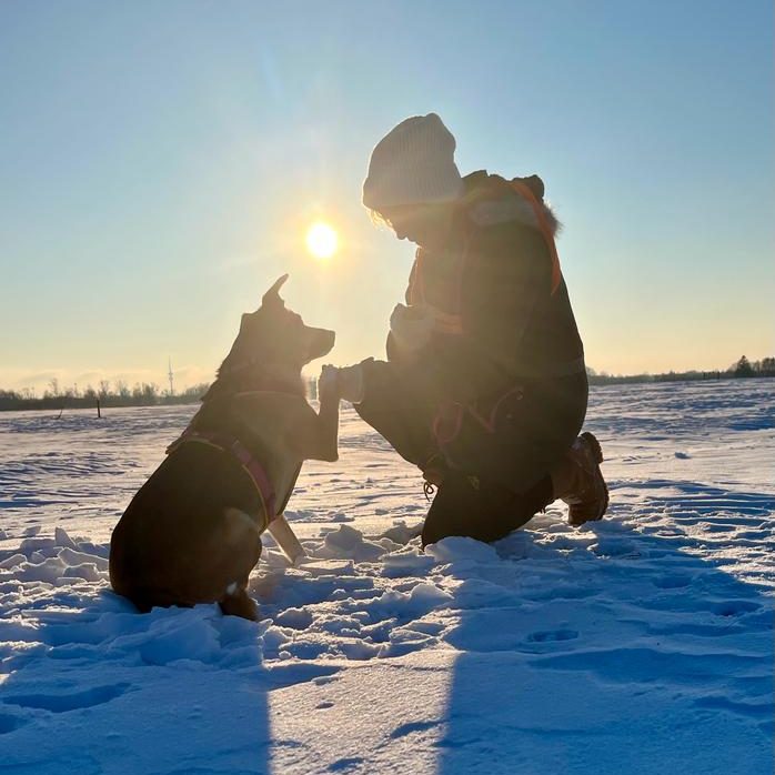 Stiller Moment zwischen Mensch und Hund